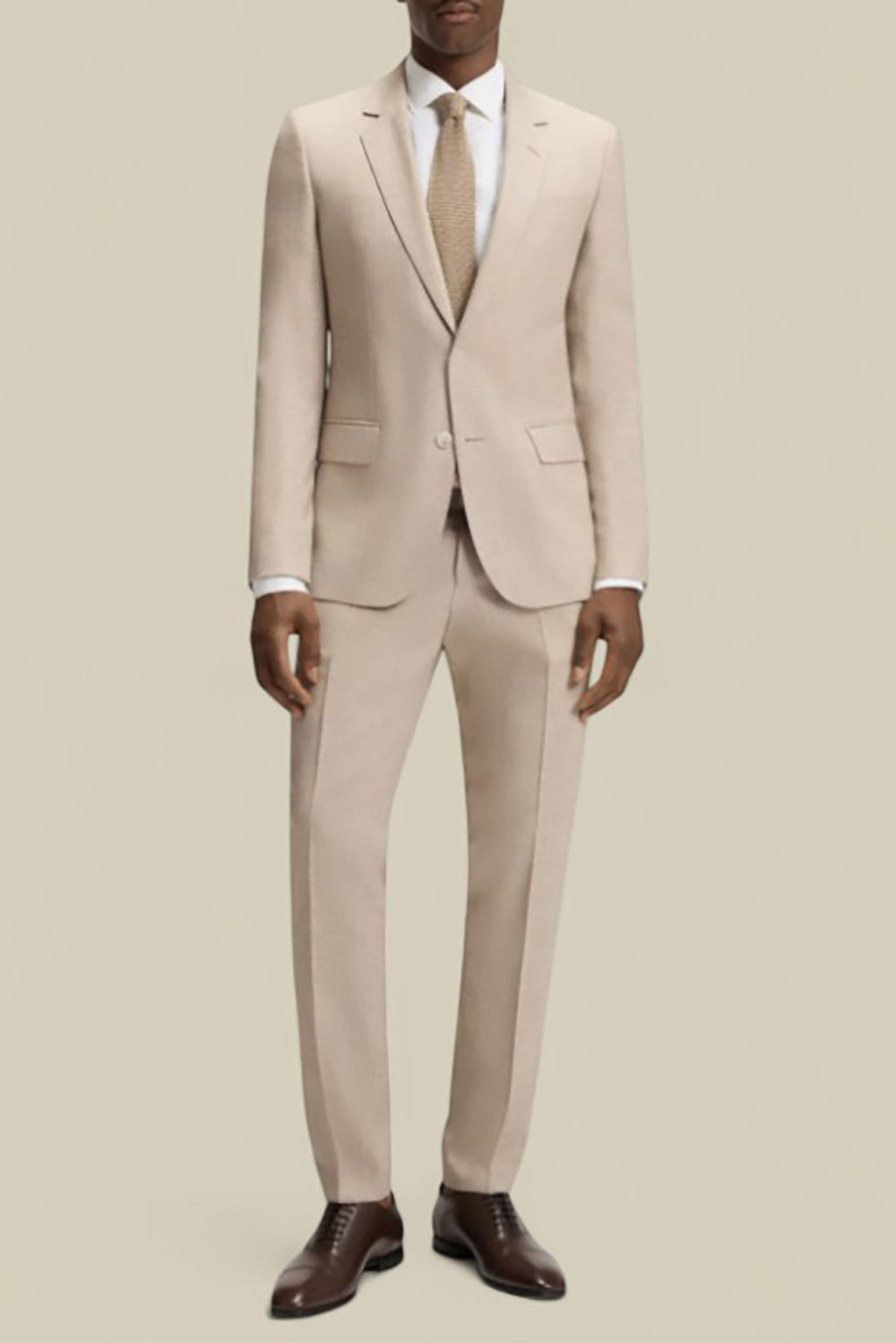 תמונת כל הלוק של בוס X דיויד בקהאם חולצת כפתורים ארוכה